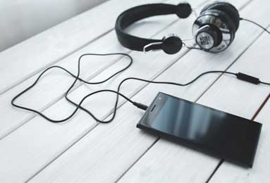 意甲：米兰与罗马之战最终阵容公布，米兰使用352阵型，莱奥搭档恩昆库首发